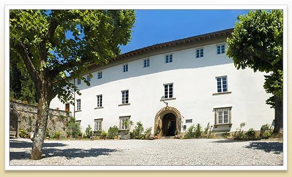 Hotel Casa Diocesana Di Лукка Экстерьер фото