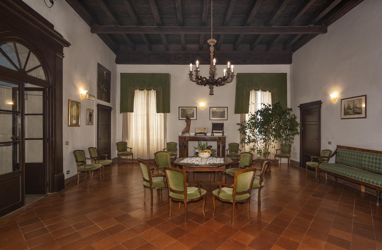 Hotel Casa Diocesana Di Лукка Экстерьер фото