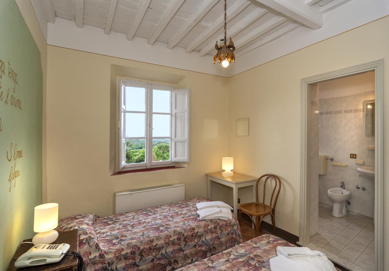 Hotel Casa Diocesana Di Лукка Экстерьер фото