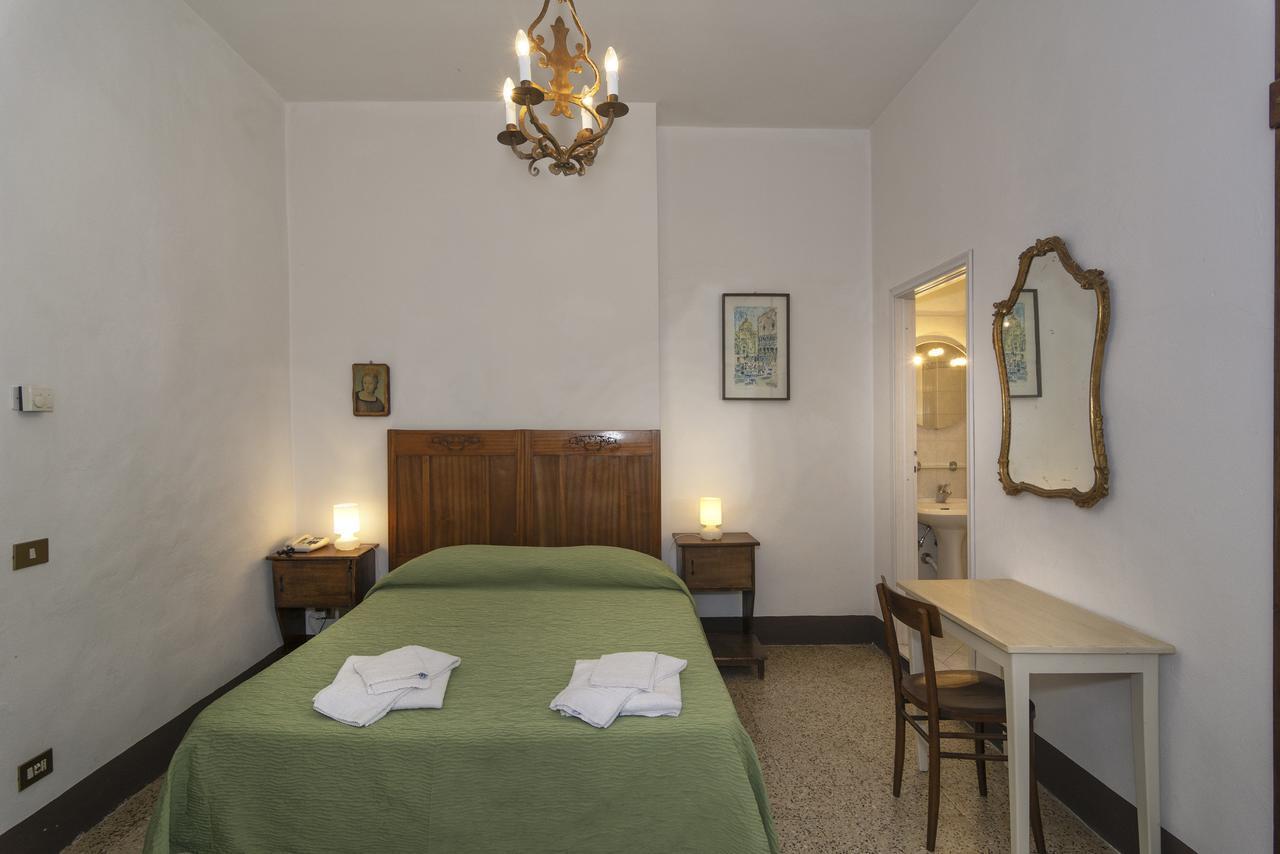 Hotel Casa Diocesana Di Лукка Экстерьер фото