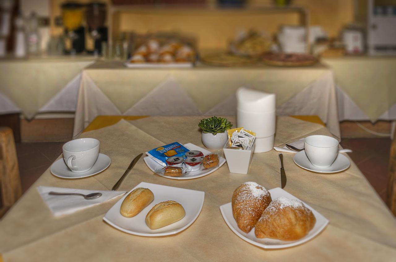 Hotel Casa Diocesana Di Лукка Экстерьер фото